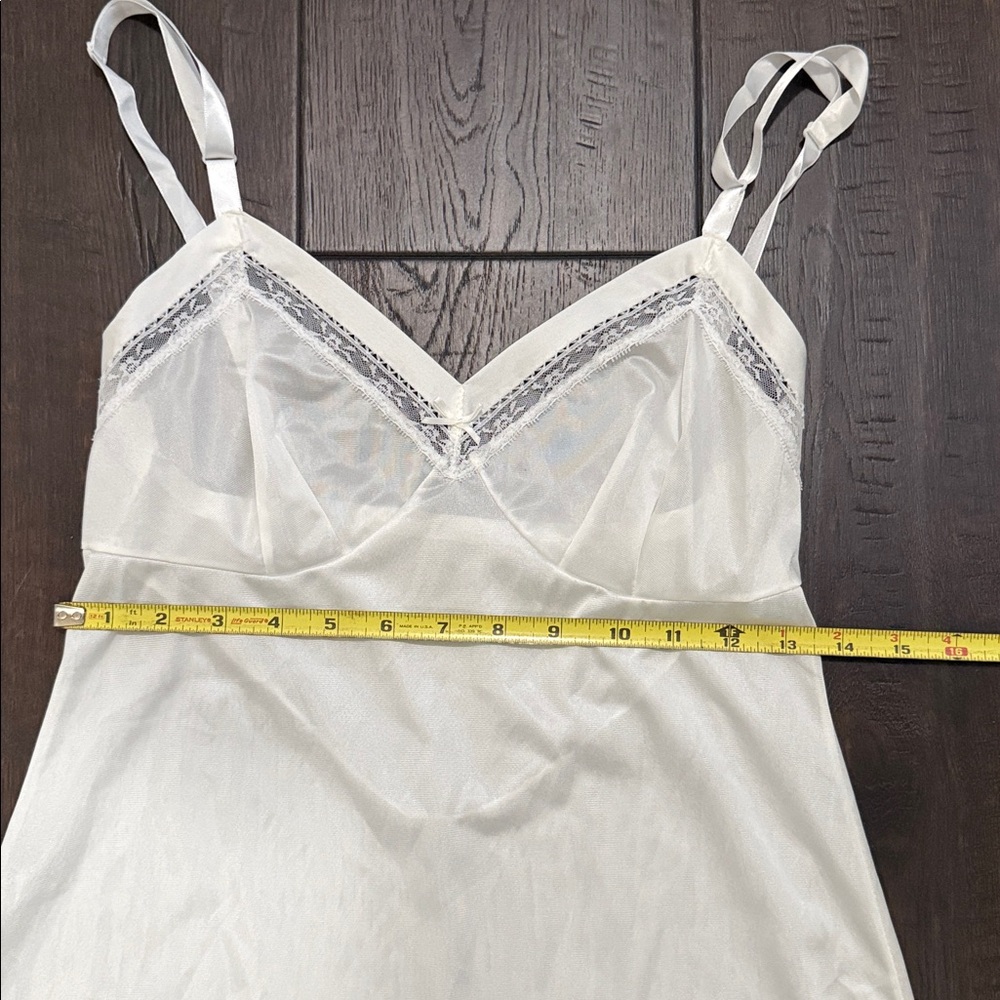 Lorraine white womens slip. 34 Tall - Picture 4 of 8